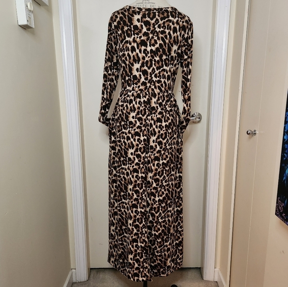 Leopard long sleeve Maxi Dress - Picture 6 of 11